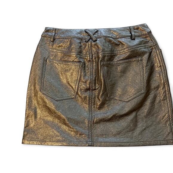 Le lis nwt bad blood miniskirt, metallic size S - Picture 3 of 3
